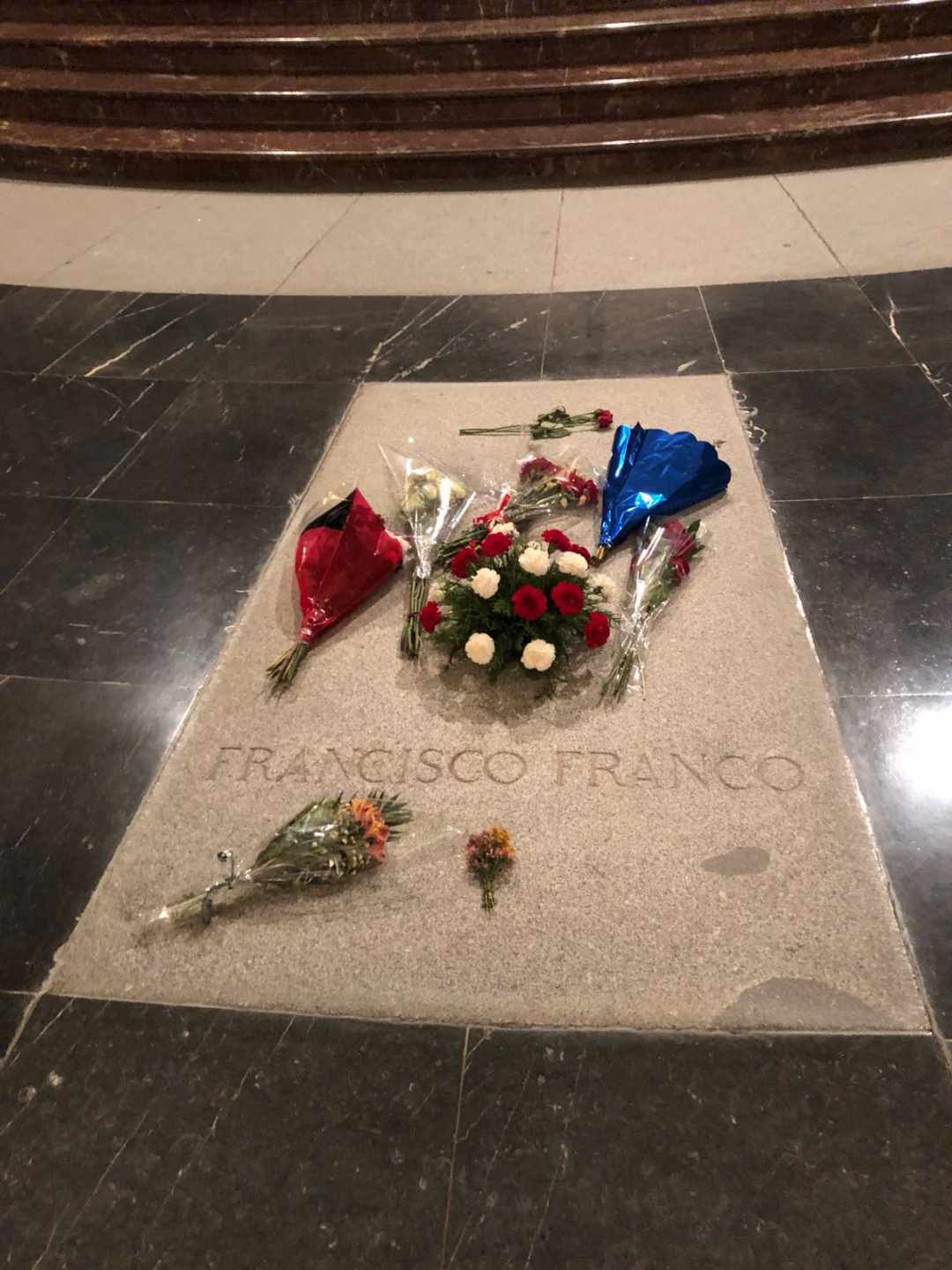 El Gobierno aprobará este viernes el decreto ley para exhumar a Franco
