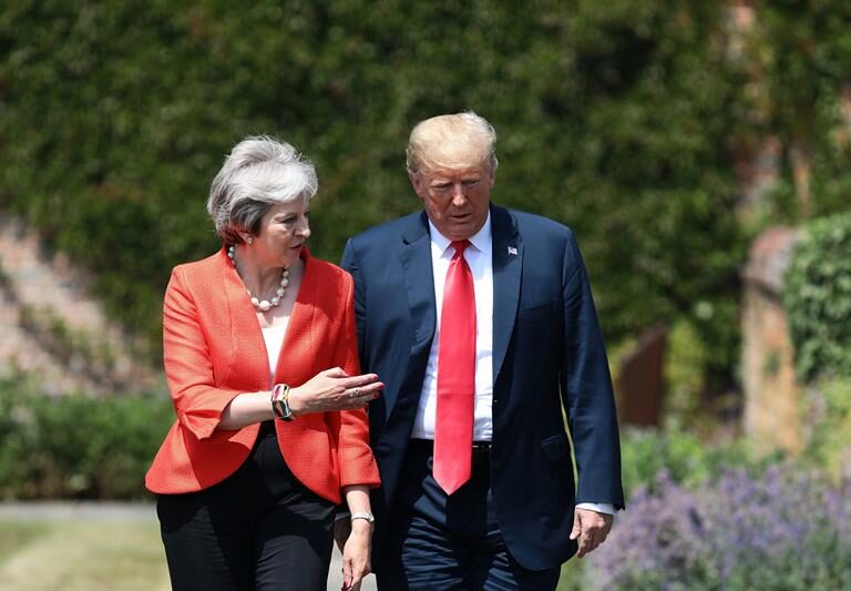 Trump elogia ahora a May y asegura que a Rusia no le gusta que él sea presidente