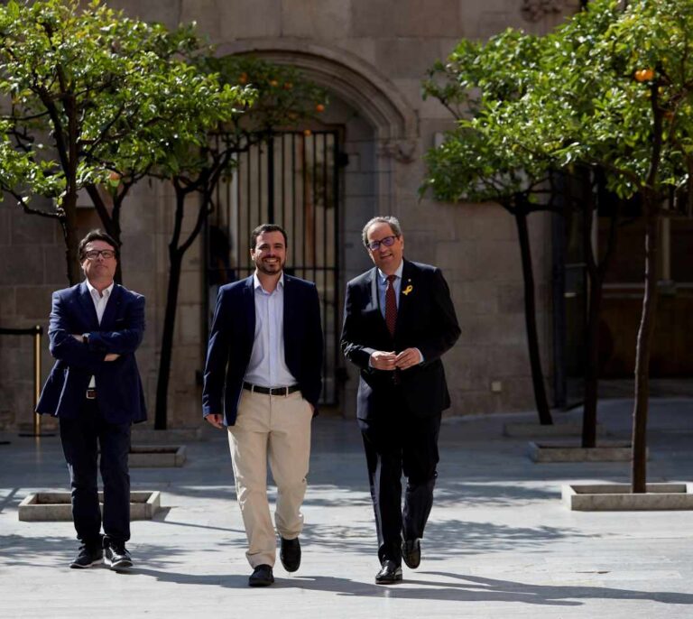 Garzón apoya el referéndum tras verse con Torra en el Palau de la Generalitat