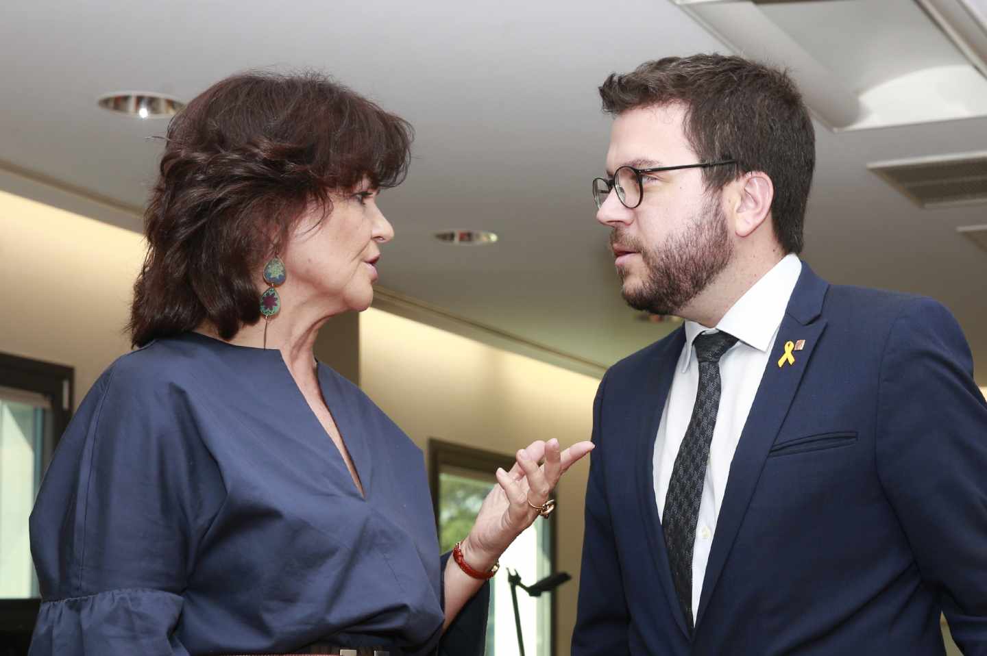 La vicepresidenta del Gobierno, Carmen Calvo, con el vicepresident de la Generalitat, Pere Aragonés, en su reunión en Moncloa.