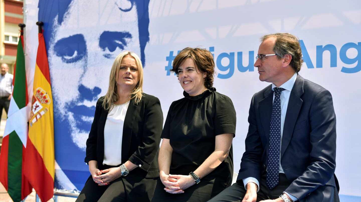 "si es por ministros aquí también hay muchos trabajando y no tenemos tiempo para comer fuera"