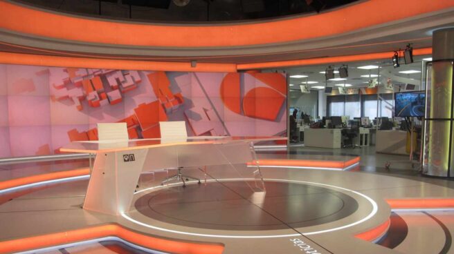 antena3_estudio La crisis de Atresmedia y Mediaset se acelera: "En los próximos años van a sufrir".