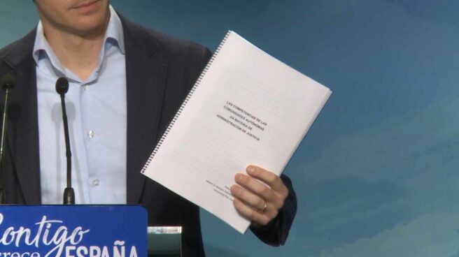 Un informe del 2013 detectó irregularidades en el máster de Cifuentes y Casado