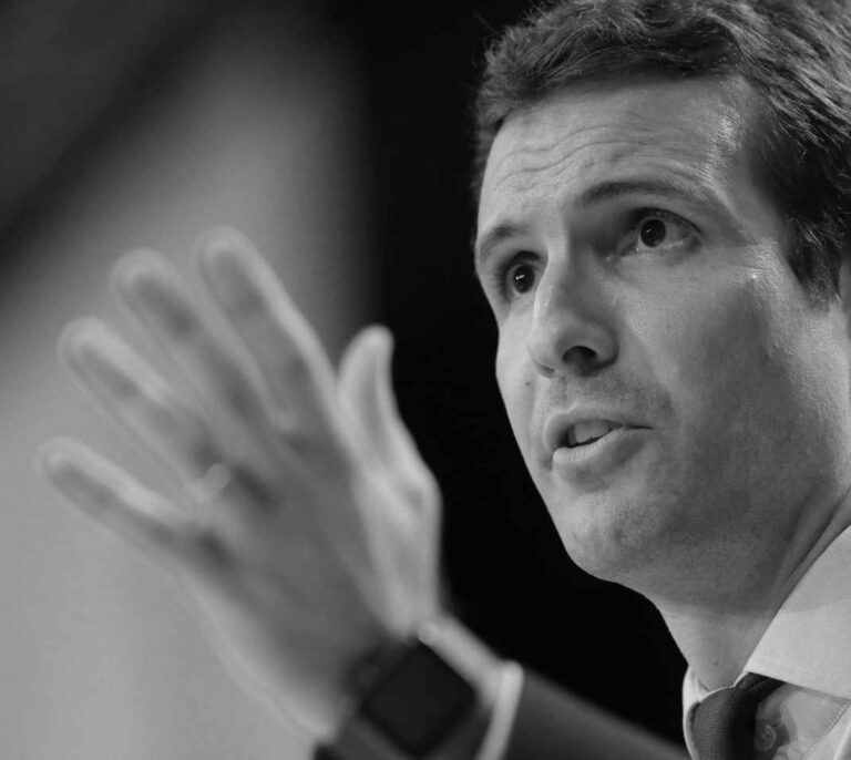 "No soy de derechas. Quien me conoce sabe que soy moderado"