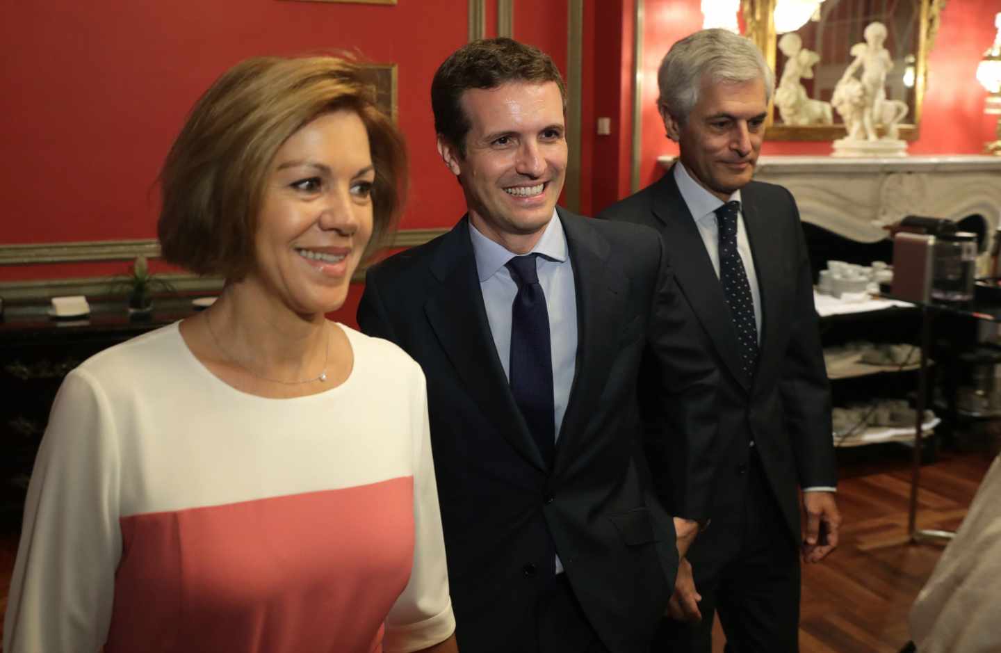 Pablo Casado, acompañado de María Dolores de Cospedal y Adolfo Suárez Illana.