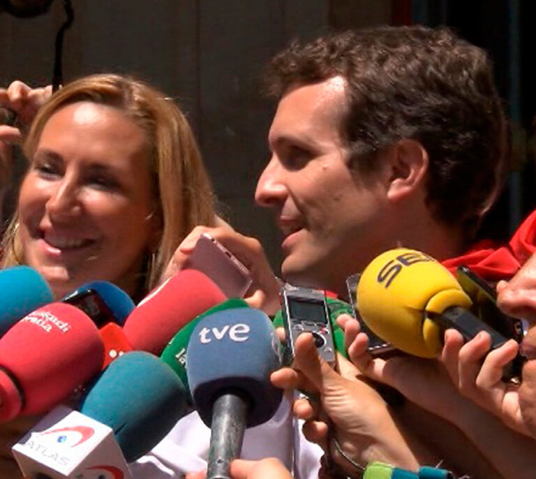 Escrache a Casado en Pamplona: "Me están abucheando y me están amenazando"