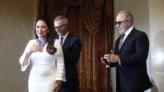 Gloria Estefan recibe la Medalla de Bellas Artes: "En Cuba lucen cambios por fuera, pero el pueblo sigue sufriendo"