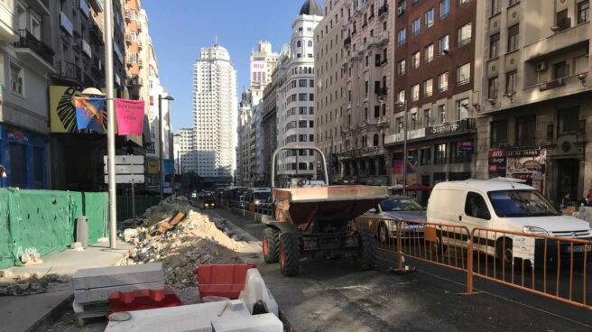 Obras en la Gran Vía de Madrid.