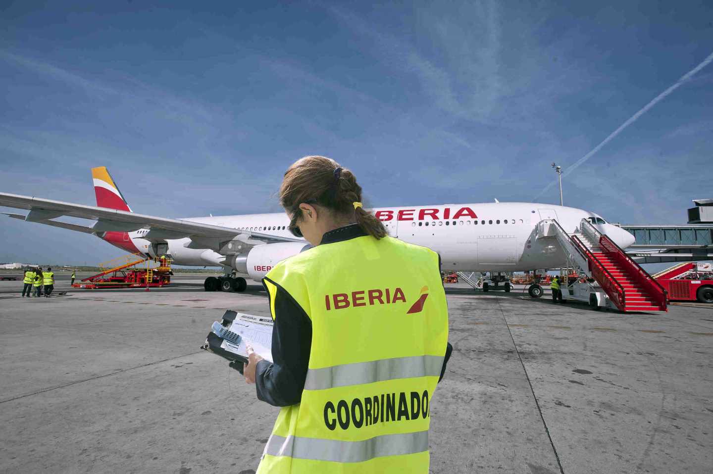 La plantilla de Iberia en Barcelona convoca cuatro días de huelga este verano.