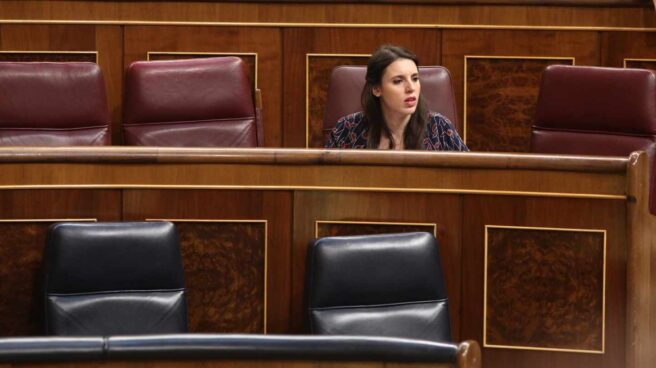 Condenan al autor de un poema machista a pagar 50.000 euros a Irene Montero