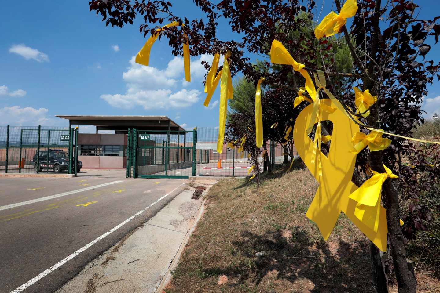 Acceso a la cárcel de Lledoners.