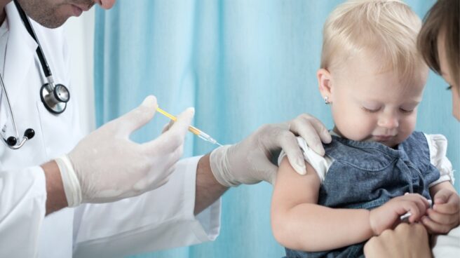 Los bebés de menos de un año que viajen a la UE tienen que vacunarse de sarampión.