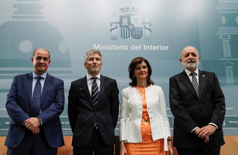 Guardias civiles denuncian que se les relega por "comisarios políticos" en Interior