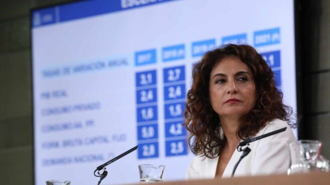 montero-pp-deficit La ministra de Hacienda, María Jesús Montero.