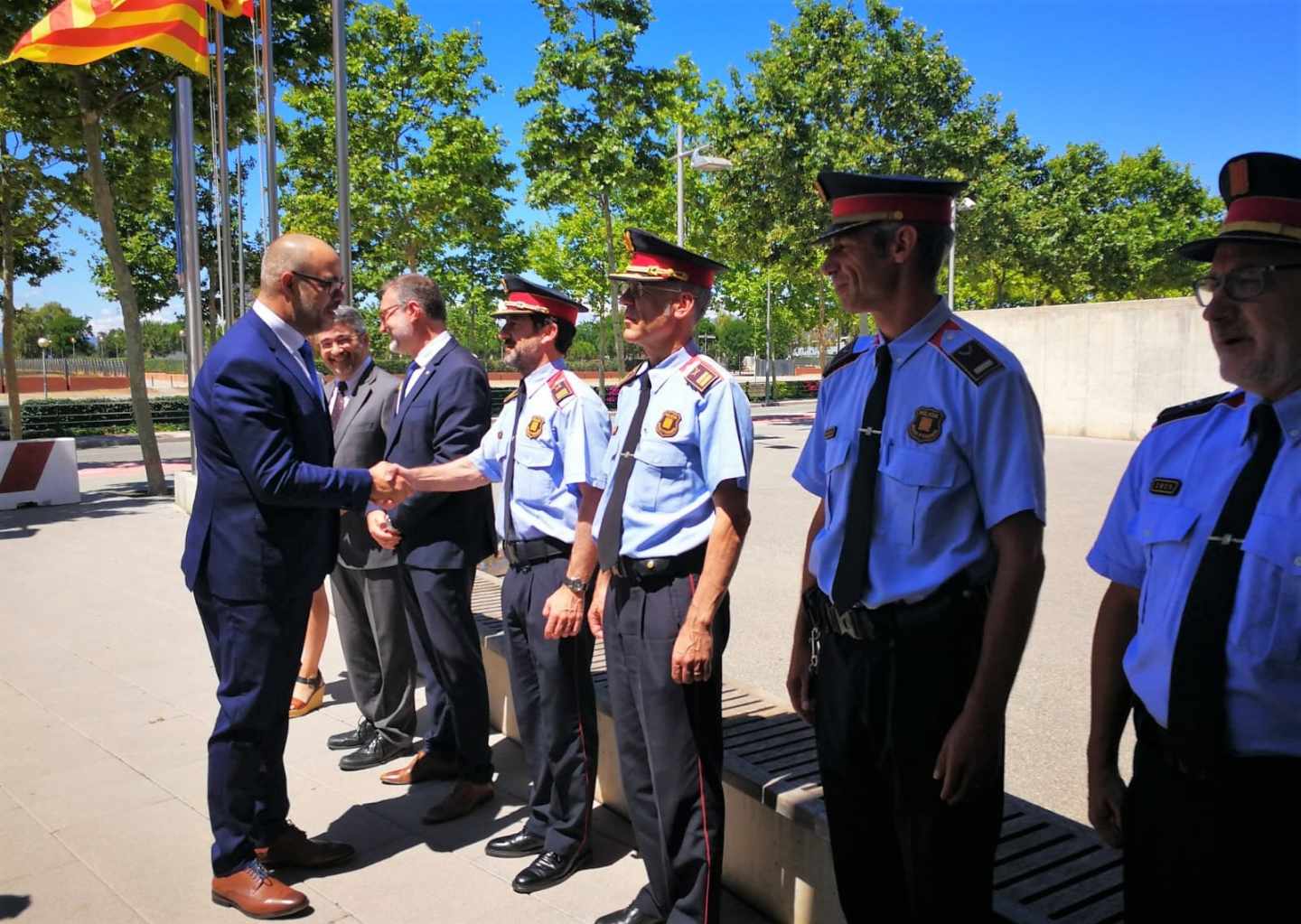 Buch aguanta al frente de los mossos con un calendario infernal hasta el 10N