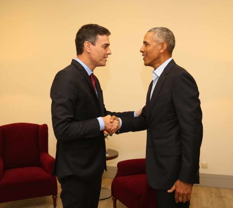 Obama: "Es hora de decir que no queremos movernos hacia el autoritarismo"
