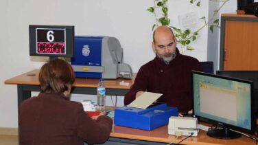 Renovar el DNI en España, misión (casi) imposible durante las vacaciones