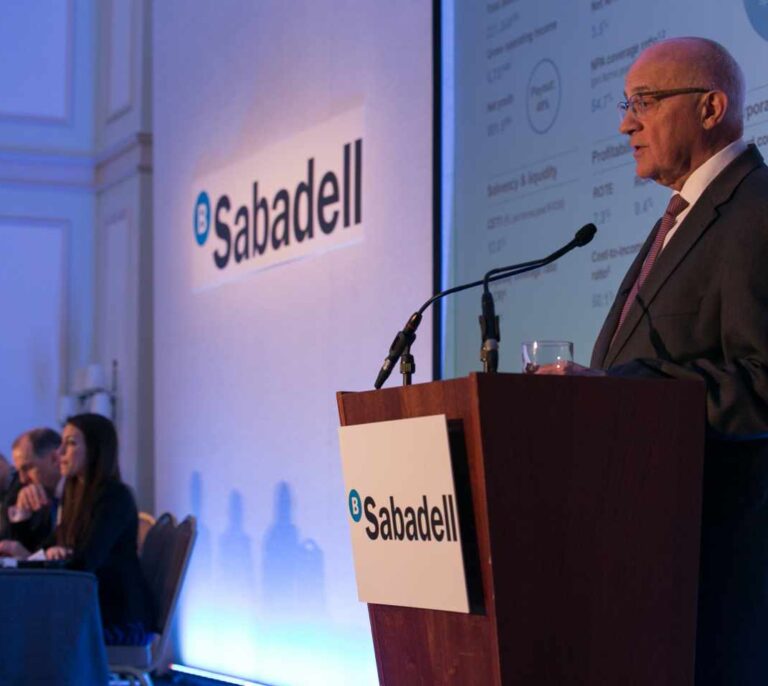 El negocio en Reino Unido y el inmobiliario reducen un 67% el beneficio de Sabadell