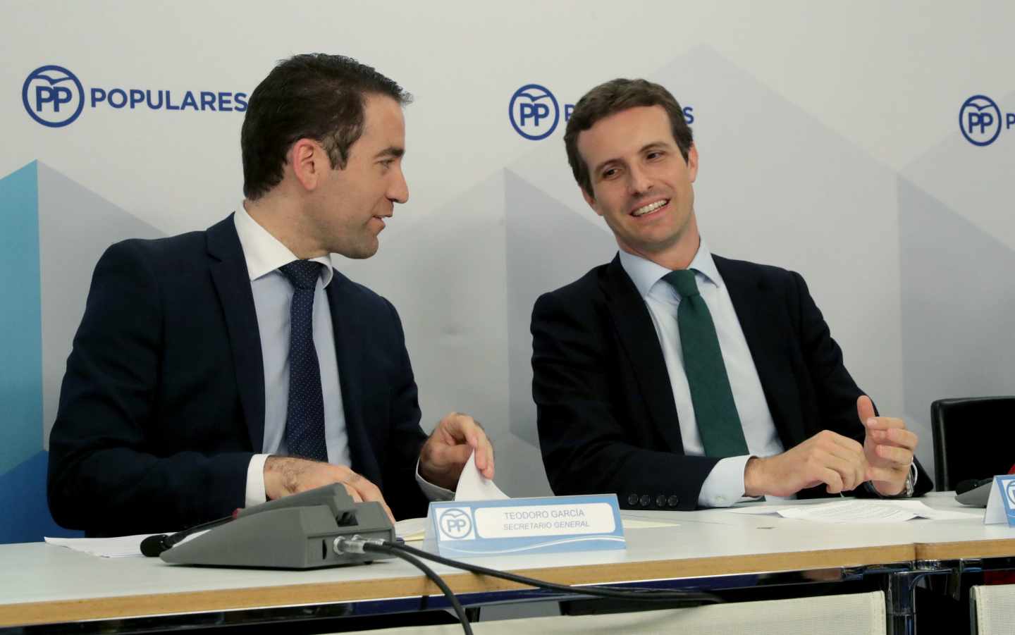 El presidente del PP, Pablo Casado, junto a su secretario general, Teodoro García Egea.