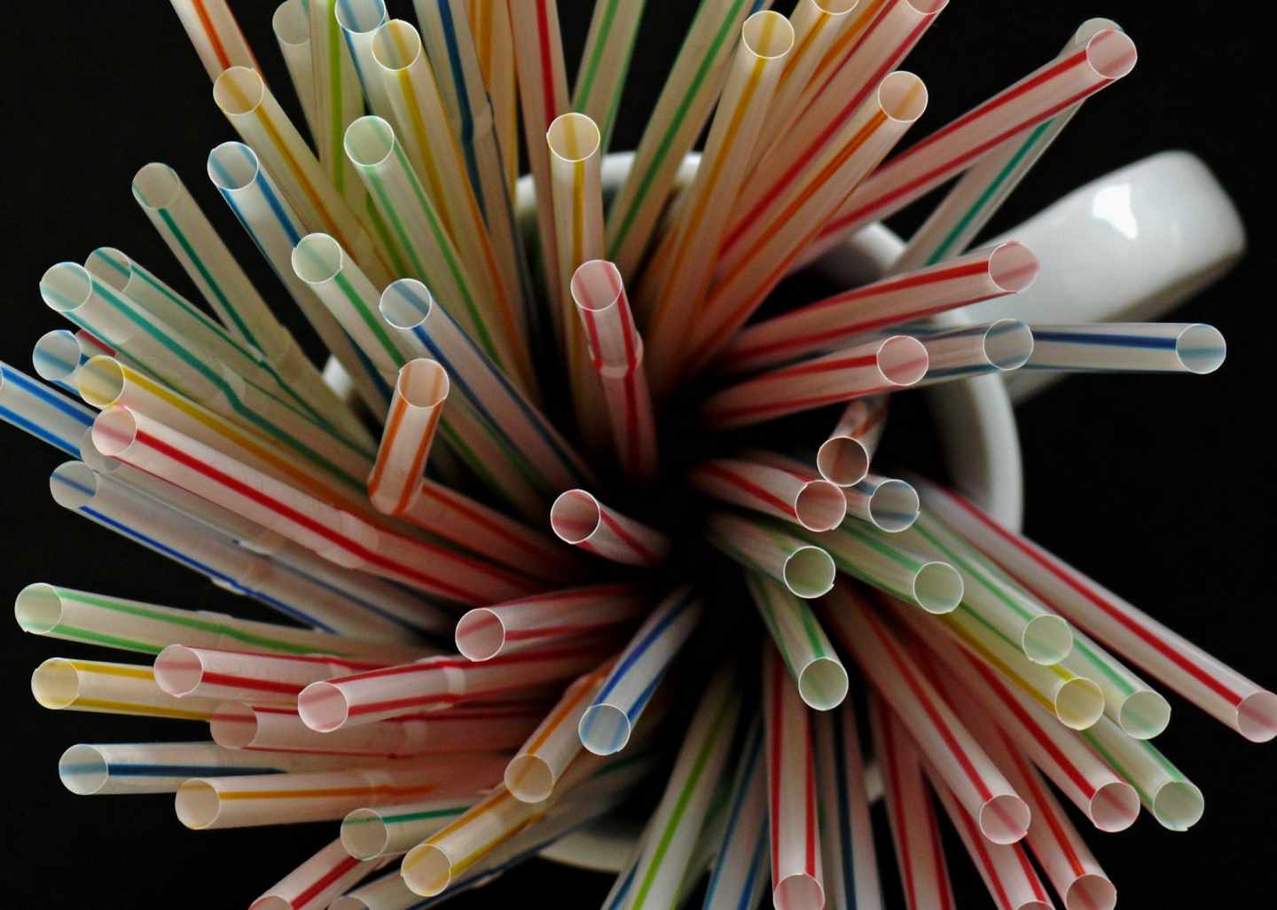 Lidl anuncia que dejará de vender artículos de plástico de un solo uso en 2019