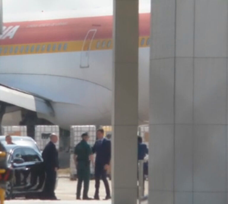 Calvo justifica el viaje de Sánchez al FIB en el avión presidencial como "agenda cultural"