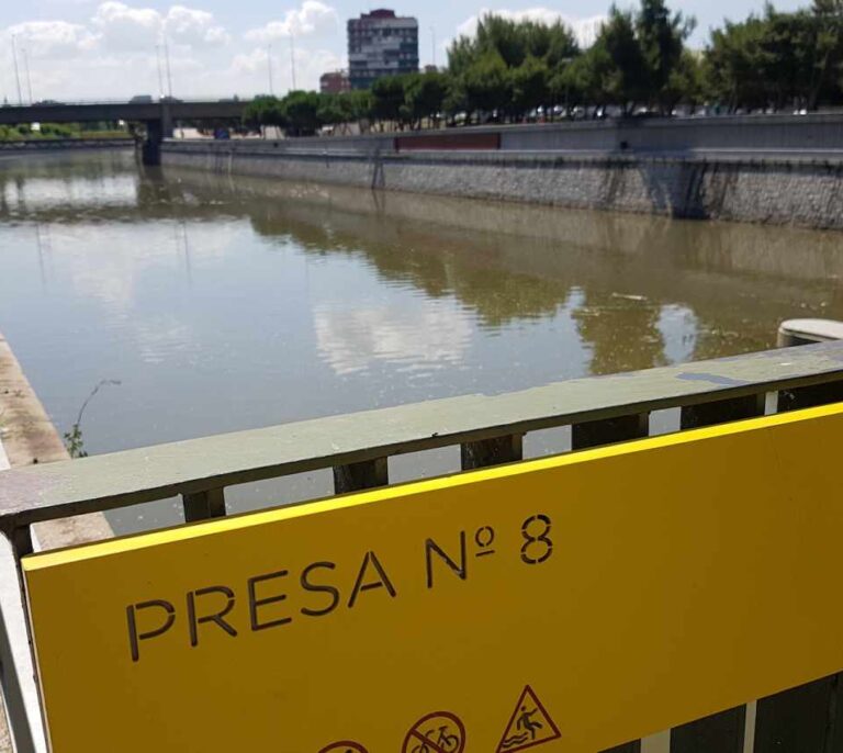 Gana el remo a los ecologistas: un tramo del Manzanares deja de ser un río natural
