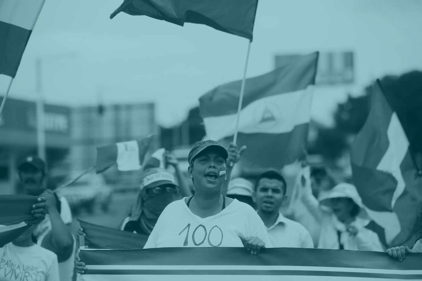 Manifestantes participan en un plantón para conmemorar los 100 días desde el inicio de la crisis sociopolítica que atraviesa Nicaragua.