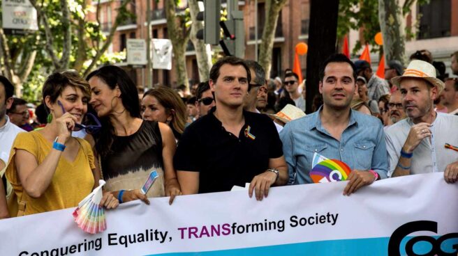 Albert Rivera, en la cabecera de la manifestación del Orgullo LGTBI en 2018