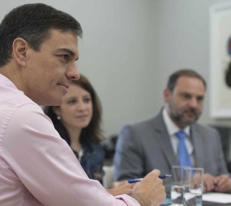 El Ibex se reúne en Moncloa con Sánchez: de la defenestración al "voto de confianza"