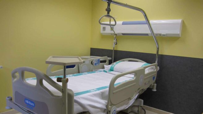 el primero Fraude Intacto Los enfermeros denuncian el cierre de 14.000 camas de hospital este verano