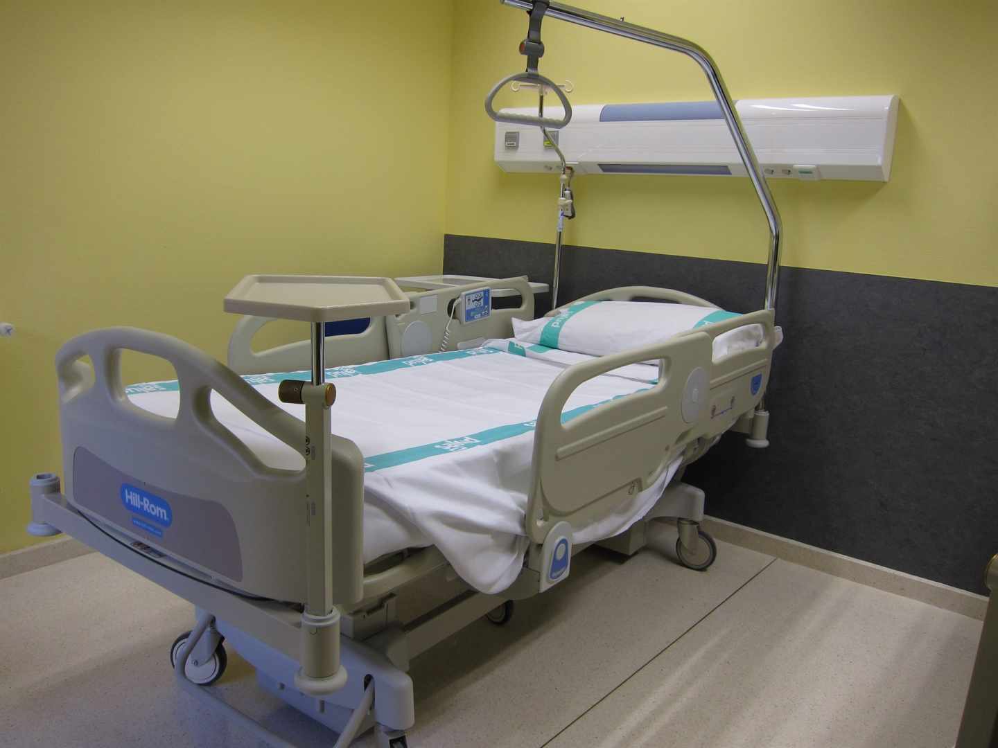Los enfermeros denuncian cierre camas de hospital este