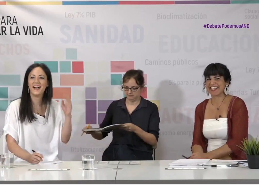 Teresa Rodríguez e Isabel Franco antes del debate.