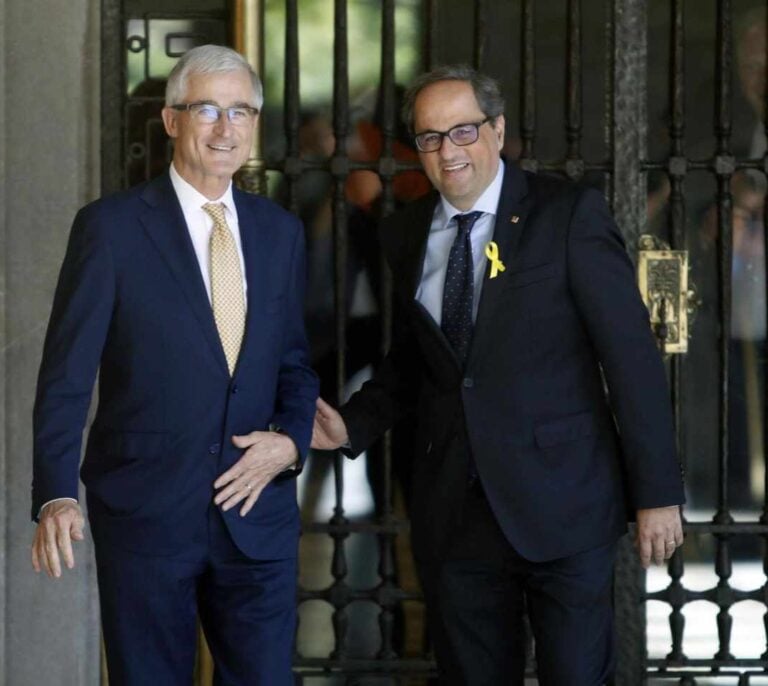 El Constitucional suspende la moción del Parlament que reafirmaba el 9N