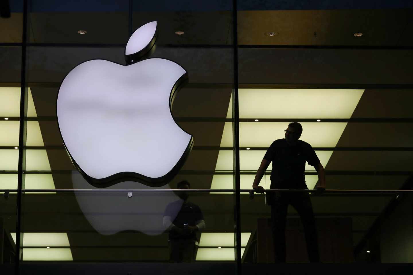 Apple revienta sus límites y se acerca a la meta del billón de dólares en bolsa.