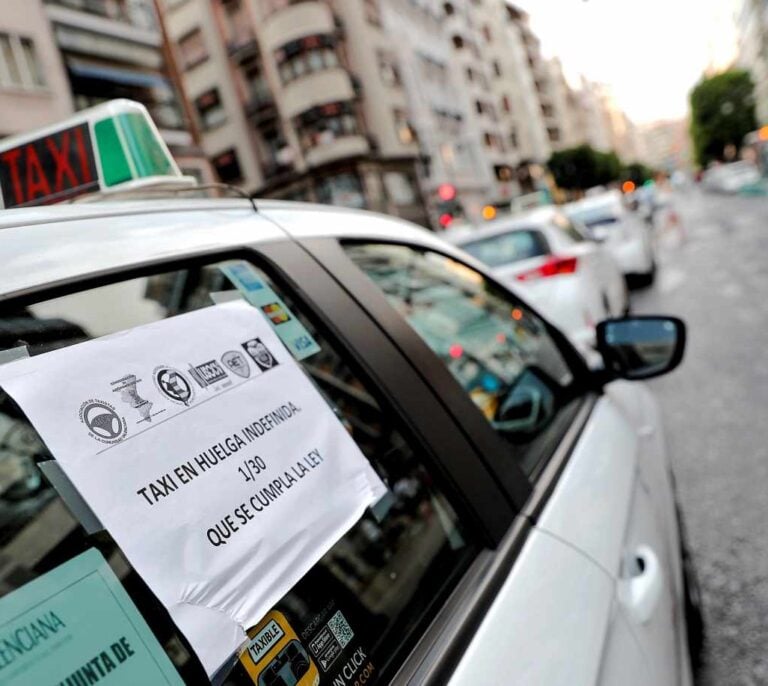 Las CCAA rechazan las competencias sobre las VTC: "Multiplicaría el problema por 17"