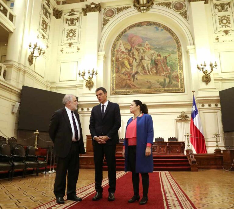 El Gobierno se congratula del falseo de la demanda de Puigdemont y respalda a la ministra