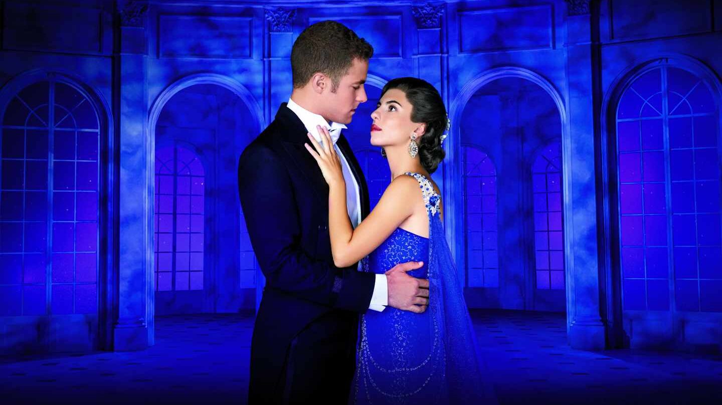 Resultado de imagen de cartel anastasia el musical