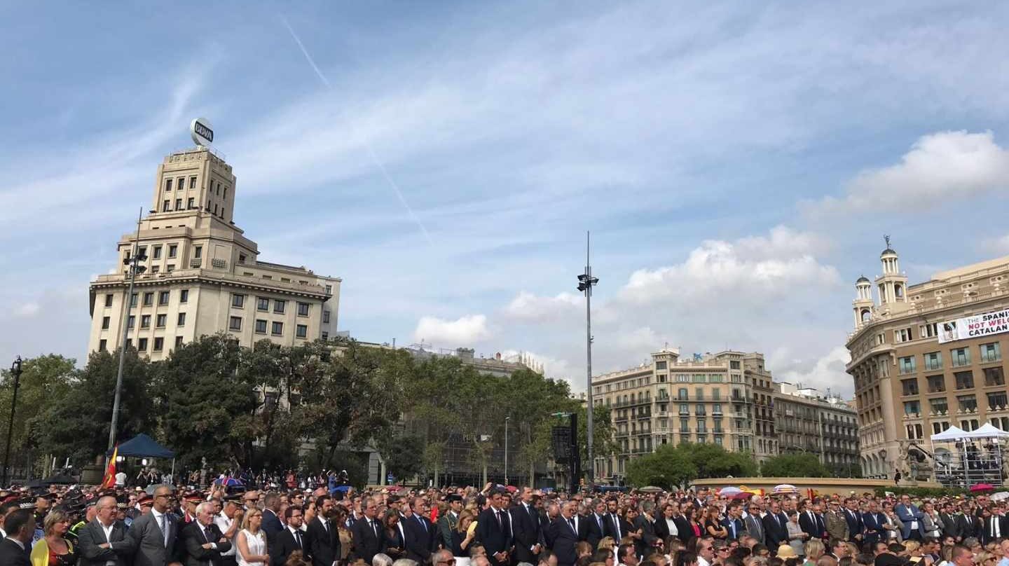 Autoridades en el acto del I aniversario de los atentados en Catalunya