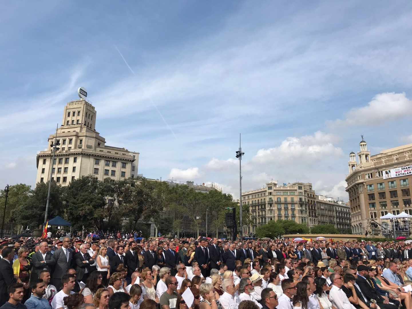 Autoridades en el acto del I aniversario de los atentados en Catalunya