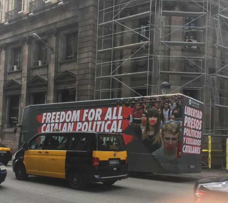 El PP exige vetar el bus de Ómnium Cultural como se hizo con el de Hazte Oír