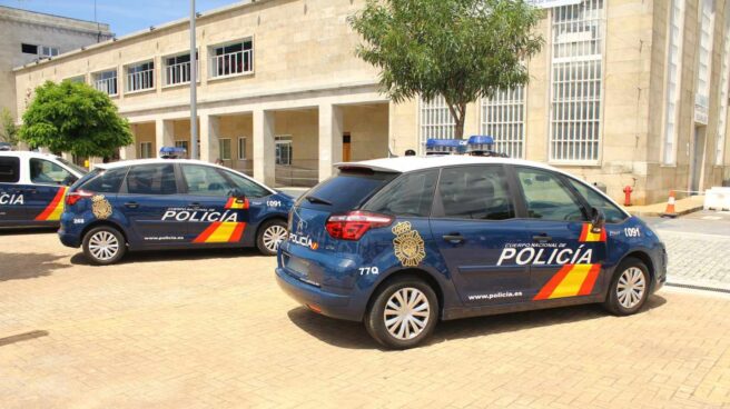 Coches patrulla de la Policía Nacional