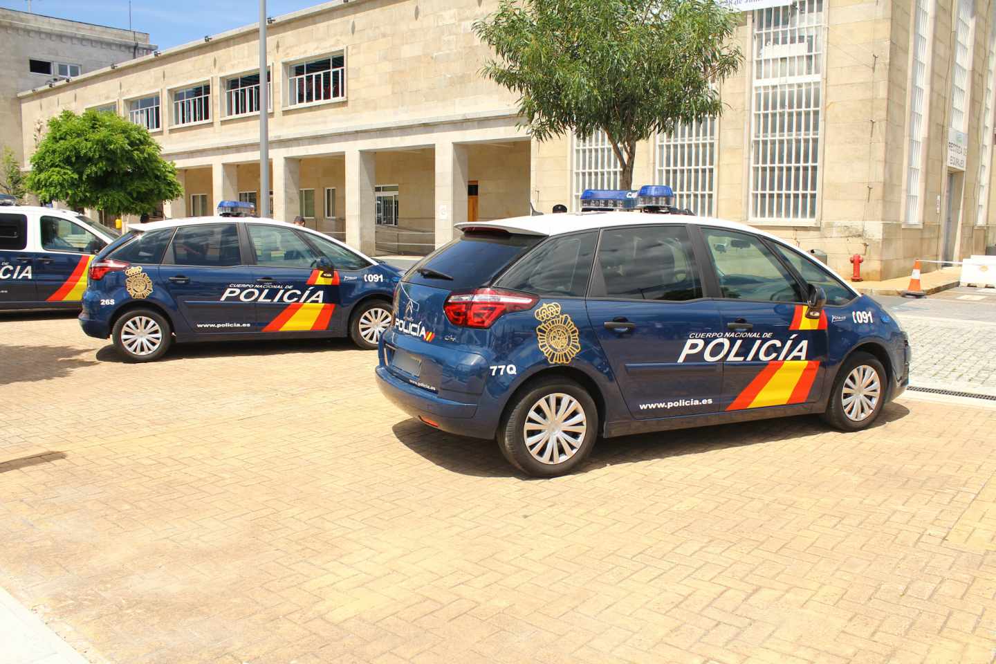 Coches patrulla de la Policía Nacional