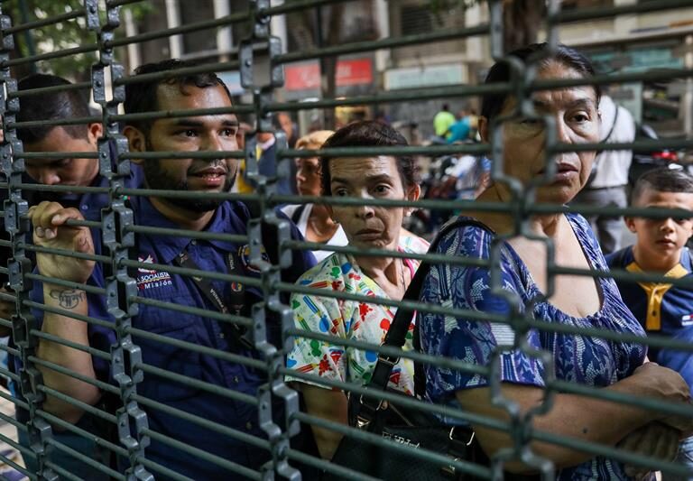 Sálvese quien pueda de la Venezuela de Nicolás Maduro