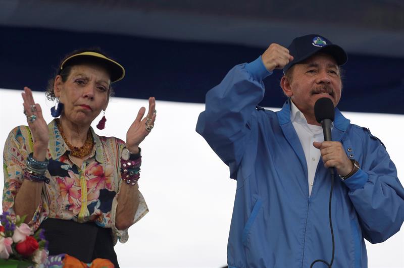 El presidente de Nicaragua, Daniel Ortega, junto a su esposa, Rosario Murillo, en Managua.