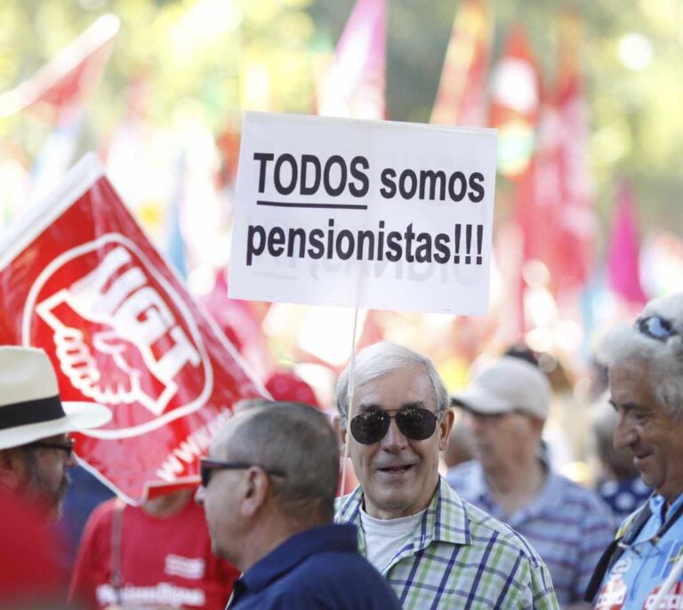 Bruselas plantea a España un ajuste de las pensiones iniciales para corregir el agujero de la Seguridad Social