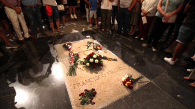 Tumba de Francisco Franco en la basílica del Valle de los Caídos.