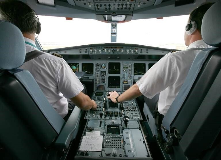 Los pilotos de Iberia decidirán en asamblea si ratifican el nuevo convenio hasta 2021