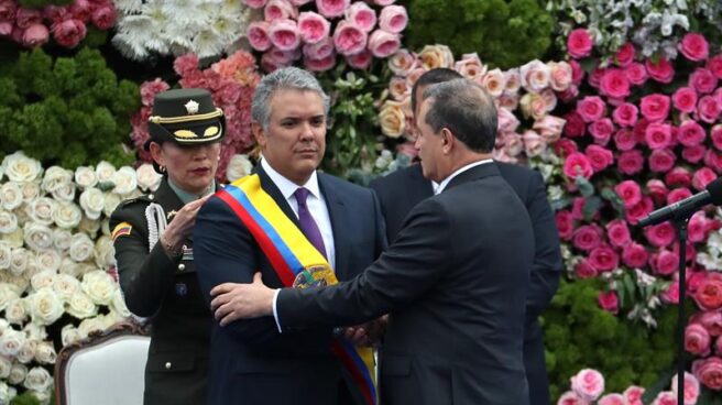 Iván Duque con la banda presidencial Iván Duque con la banda presidencial