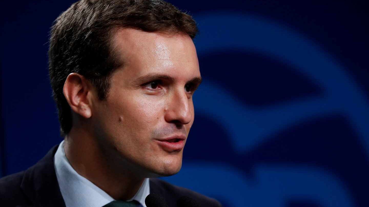 El presidente del PP y diputado por Ávila, Pablo Casado, durante su comparecencia hoy en la sede del partido.