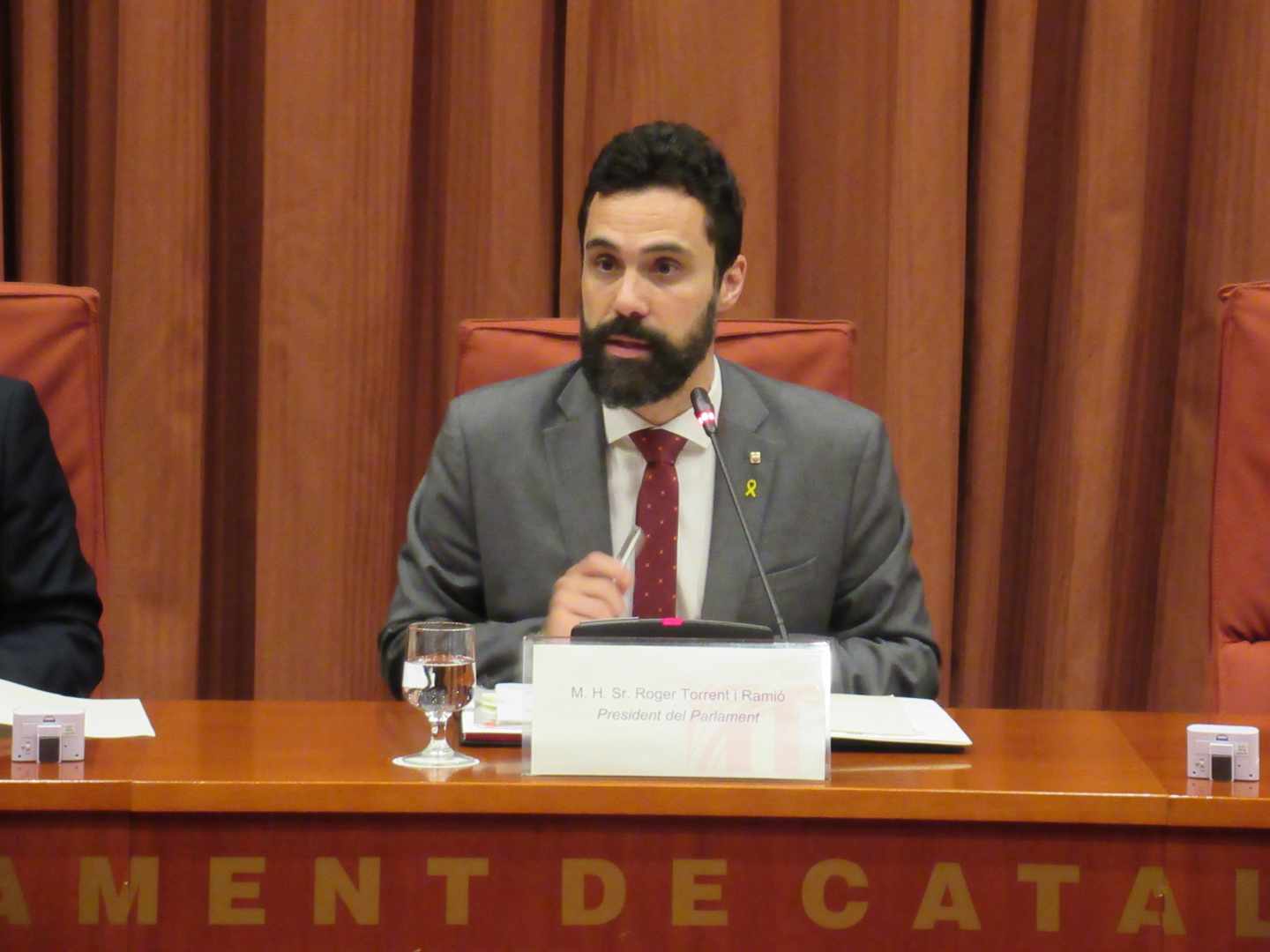 Roger Torrent preside la Mesa del Parlament.